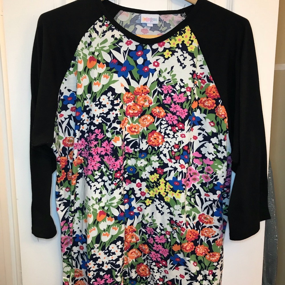 LulaRoe Plus Size Black Floral Top 2X